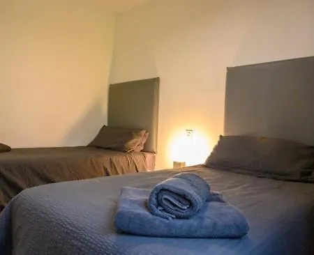 Appartement Newly Renovated 2 Bedroom Beachfront House *