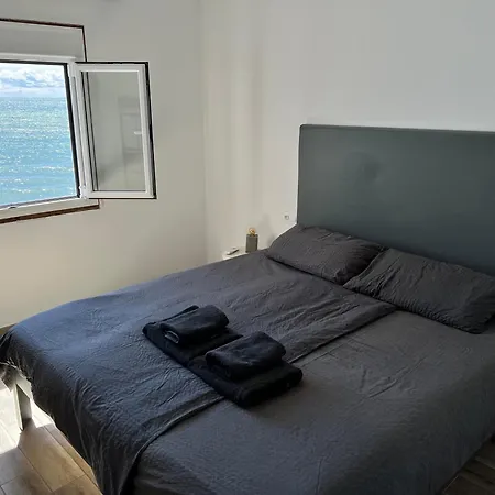 Διαμέρισμα Newly Renovated 2 Bedroom Beachfront House Sitio de Calahonda